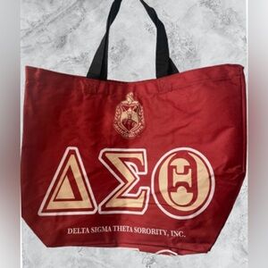 Delta Sigma TOTE: XL
Red
Sorority